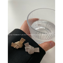 YOMOSTUDIO metal woven classic button buttons Fashion light and luxurious and small crowddesign Retro female large clothes buckle