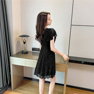 Sequin V-neck sexy women’s dress is very fairy French buttock dress