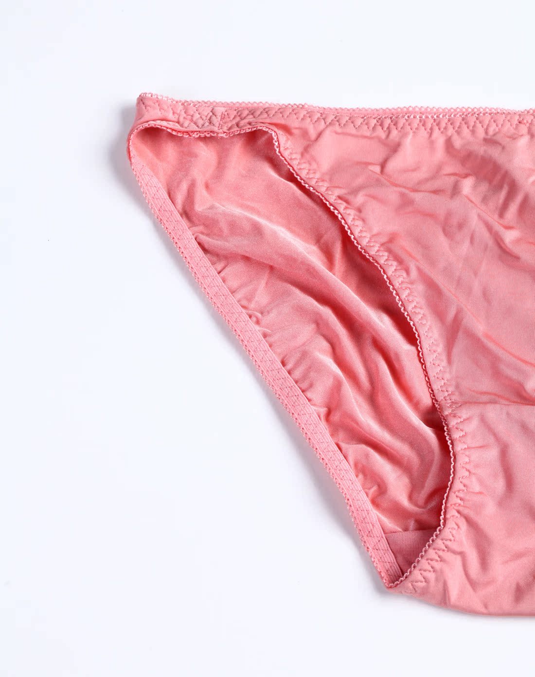 伊丝艾拉 性感无痕提臀收腹内裤女士三角裤简约自然12062