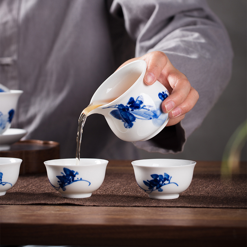 Jingdezhen ceramic hand - made tea Chinese style household, blue and white porcelain teacup kung fu tea pot office gift set