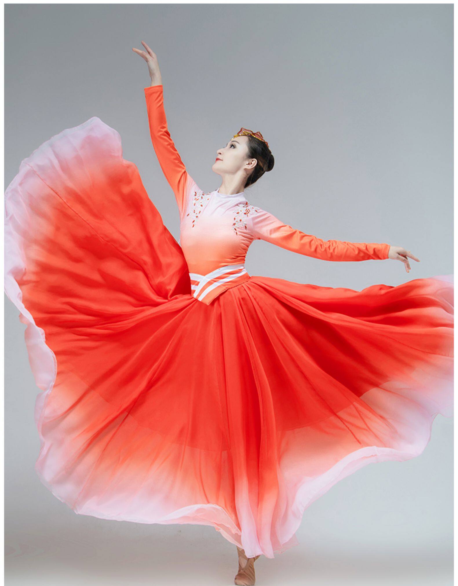 现代开场舞盛开舞蹈演出服大裙摆飘逸合唱红歌服装女灯火里的