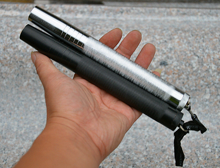 正品包邮加长弹簧甩鞭伸缩鞭三节弹簧伸缩防身棍式弹簧鞭防身器材