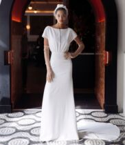 Simple lawn wedding welcome gauze tour light wedding dress satin bride engagement registration get married French