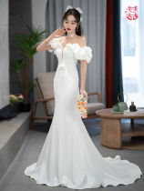One-word shoulder method light wedding dress satin finish about 2022 new fish tail white Slim Bride trailing off the door yarn
