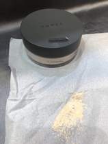Japans native THREE pore covering loose powder