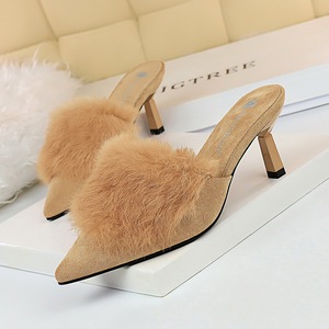 7108-1 han edition fashion plush slippers with fine with high heels pointed baotou drag color matching rabbit hair half 