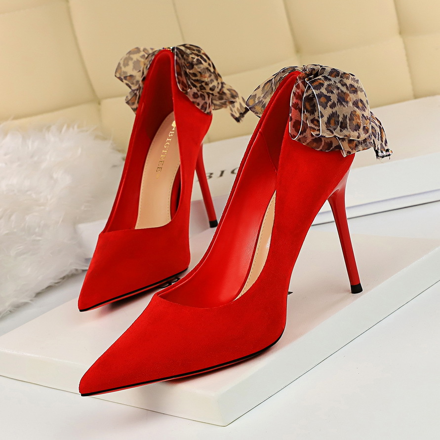 825-7 show thin high heels for women's shoes in Europe and the sexy fine with high heels bowknot suede shallow poin