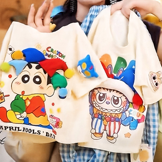 Children's pure cotton short-sleeved T-shirt latte cloth crayon Shin-shikan cartoon three-dimensional doll print boys and girls trendy summer
Children's pure cotton short-sleeved T-shirt latte cloth crayon Shin-shikan cartoon three-dimensional doll print boys and girls trendy summer