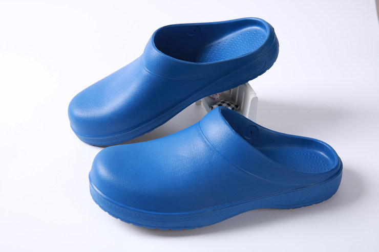 铂雅s073包头手术鞋防护鞋手术室拖鞋厨师鞋防滑鞋劳保鞋_7折现价74元