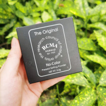 K sister recommends the United States RCMA pepper loose powder colorless transparent oil control long-lasting makeup baking new powder 8 5g