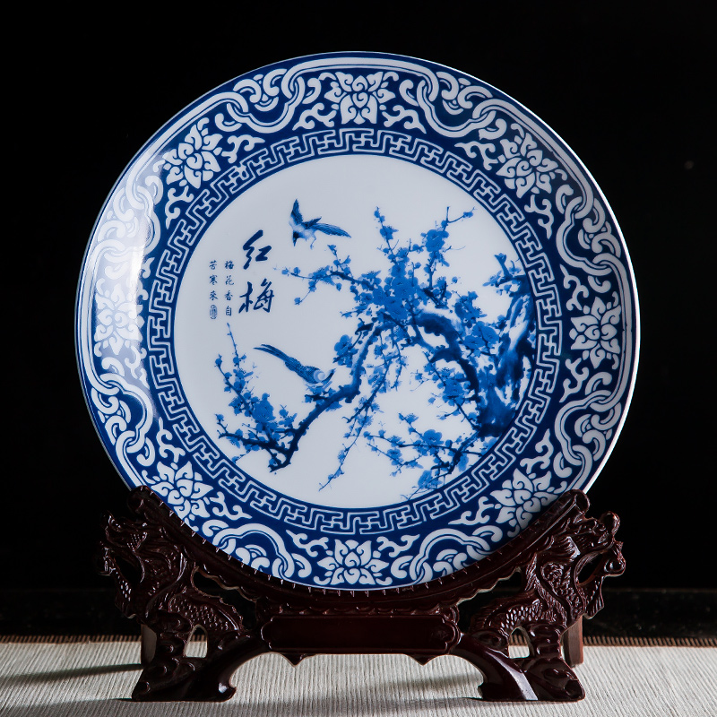 Jingdezhen blue and white hong mei ceramics furnishing articles hang dish of Chinese arts and crafts wine home decoration decoration plate