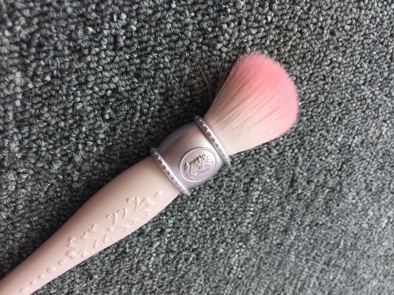 科普:各类化妆刷使用及用途26