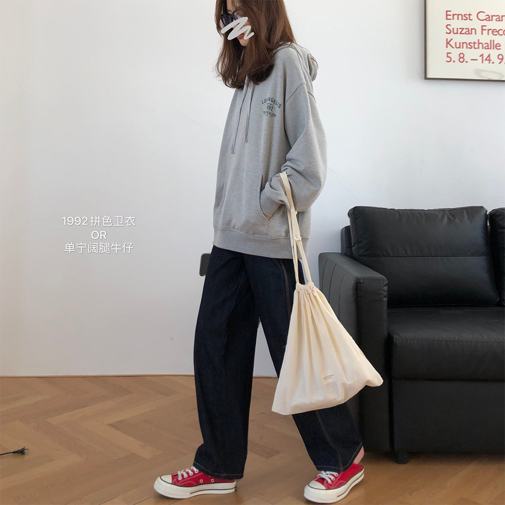 1000 万人正在使用 她的主页 她的相册 99 关注 1296695 粉丝 8281