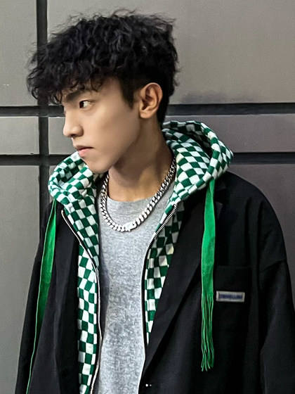 간단한 티타늄 강철 쿠바 팔찌 남성 트렌디 브랜드 다목적 유럽 및 미국 힙합 남성 고급 핸드 쥬얼리 간단한 티타늄 강철 쿠바 팔찌 남성 트렌디 브랜드 다목적 유럽 및 미국 힙합 남성 고급 핸드 쥬얼리