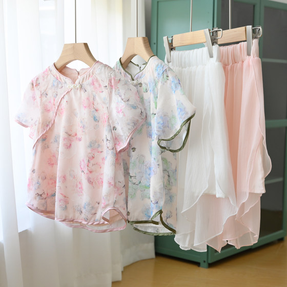 Single-piece shot, Chinese thin cheongsam for girls, short-sleeved children's seven-point wide-leg pants, small and medium-sized children's summer children's clothing
Single-piece shot, Chinese thin cheongsam for girls, short-sleeved children's seven-point wide-leg pants, small and medium-sized children's summer children's clothing