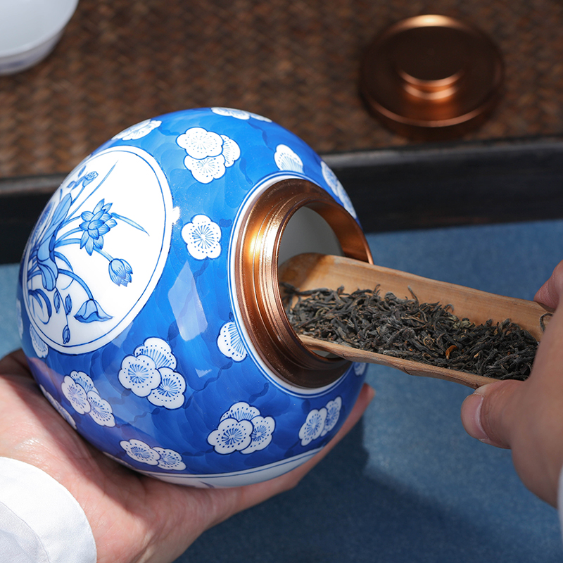 Jingdezhen blue and white hand - made ceramic lotus packing gift box sealing puer tea general 2 two household savings