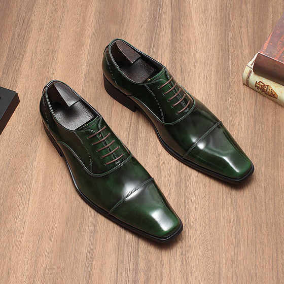 High-end long version of open-edge beads and bright leather business leather shoes for men's hand-painted leather high-end pointed leather shoes performance suit shoes
High-end long version of open-edge beads and bright leather business leather shoes for men's hand-painted leather high-end pointed leather shoes performance suit shoes