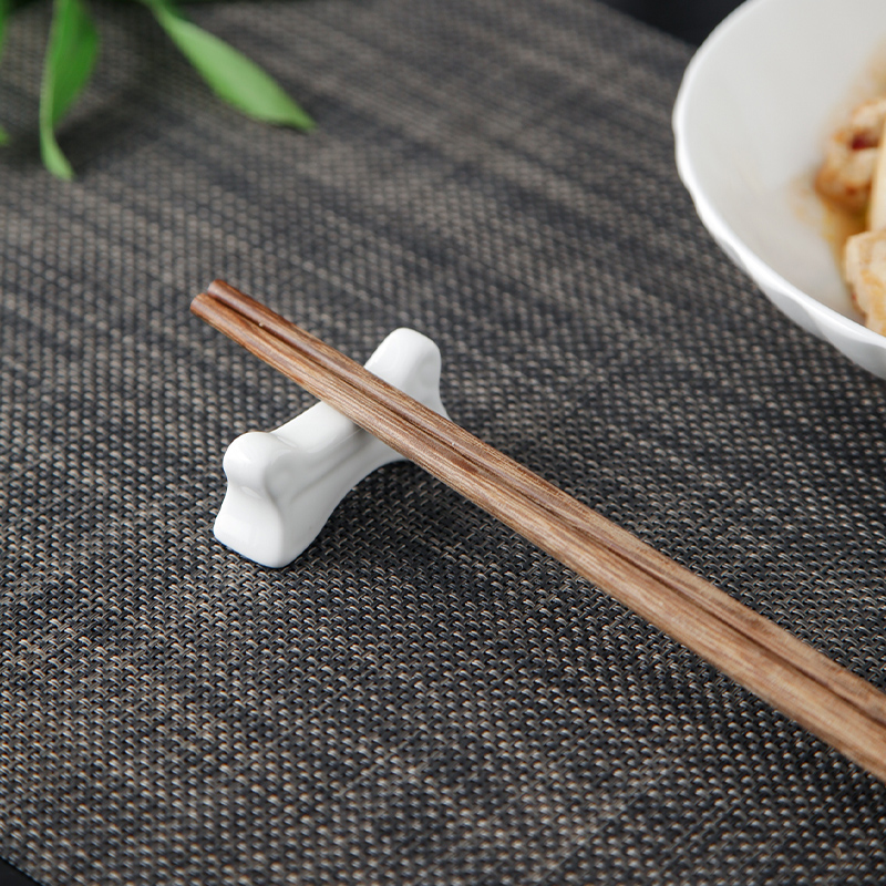 Jingdezhen ceramics lead - free green restaurant creative ipads China chopsticks pillow chopsticks ceramic tableware chopsticks holder frame