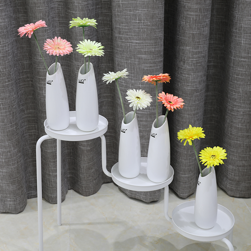 The Send + simulation flower gerbera callas with ceramic vase fears Italy Japanese ikea contracted atmosphere table of flowers