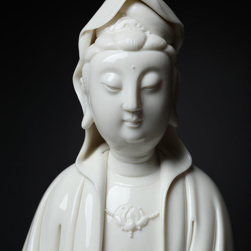 Yutang dai dehua white porcelain zhi - yong wu Beijing art museum furnishing articles 12 inches futon sitting guanyin