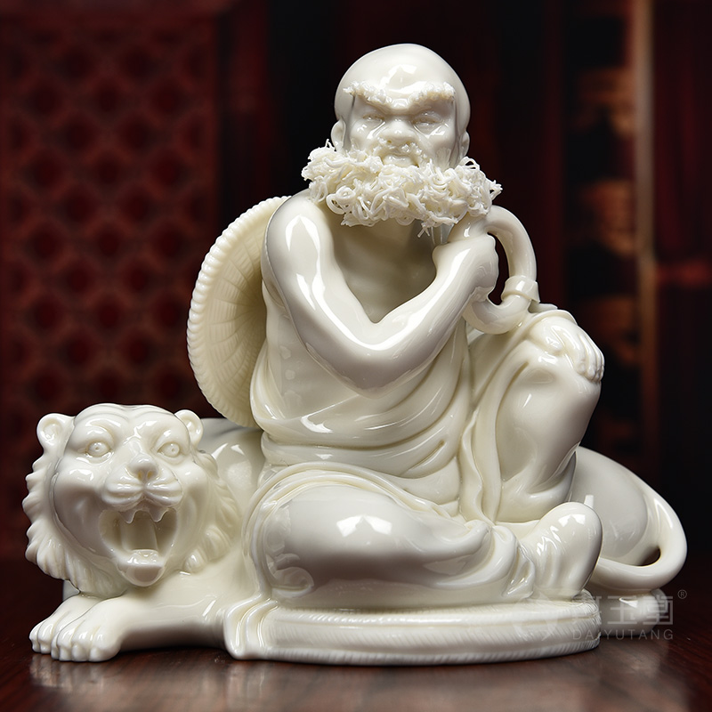 Dehua porcelain its art production is pulled from the shelves 】 【 desktop sitting room adornment/18 arhats