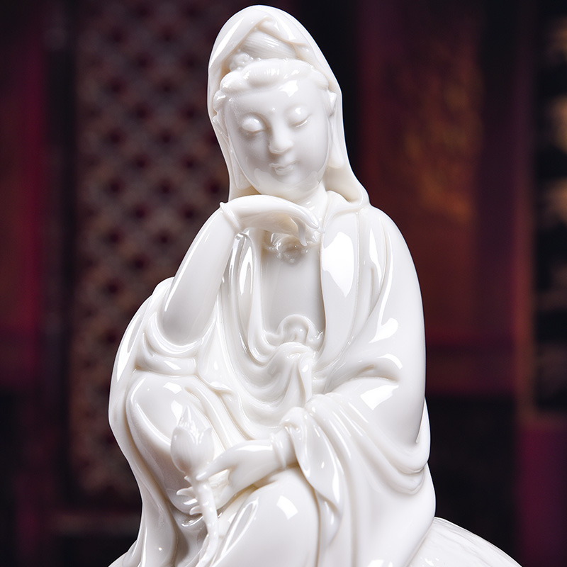 Yutang dai dehua porcelain carving art master Lin Jiansheng version manually signed by Dutch guanyin jade white porcelain/D03-124