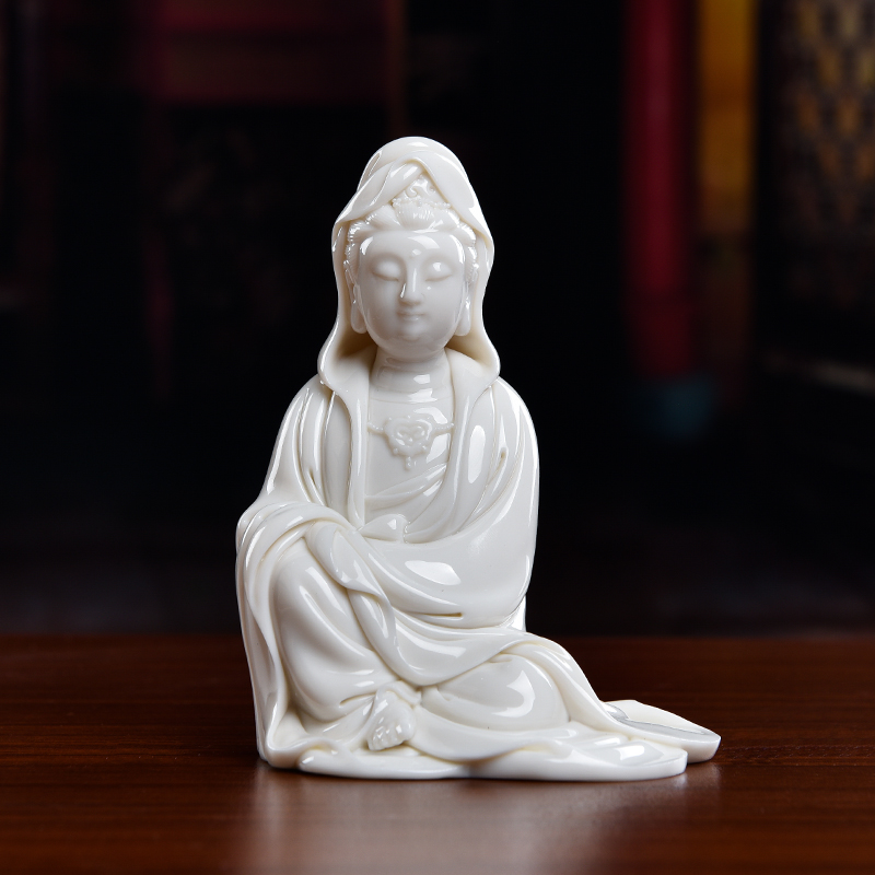 Yutang dai dehua porcelain its handicraft collection at ease, the furnishing articles/handheld guanyin D38-106