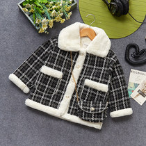 Girls autumn and winter coat 2021 Korean version of the new plaid plus suede thickened small scents windy trendy child special