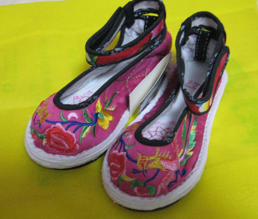 纯布 中童,大童*千层底加橡胶底*缎面绣花鞋