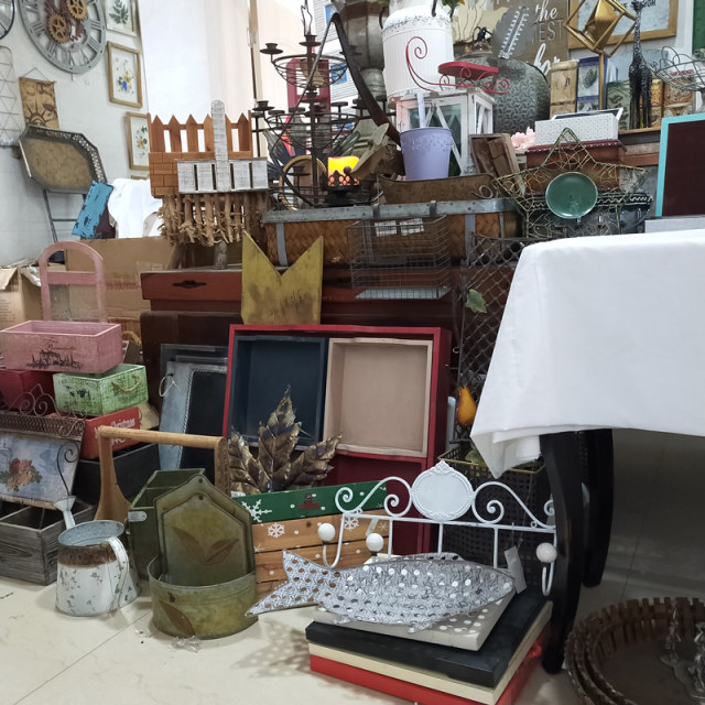 Special clearance only 9.9 yuan home decoration antique do old iron wood gardening grocery hanging pieces Special clearance only 9.9 yuan home decoration antique do old iron wood gardening grocery hanging pieces