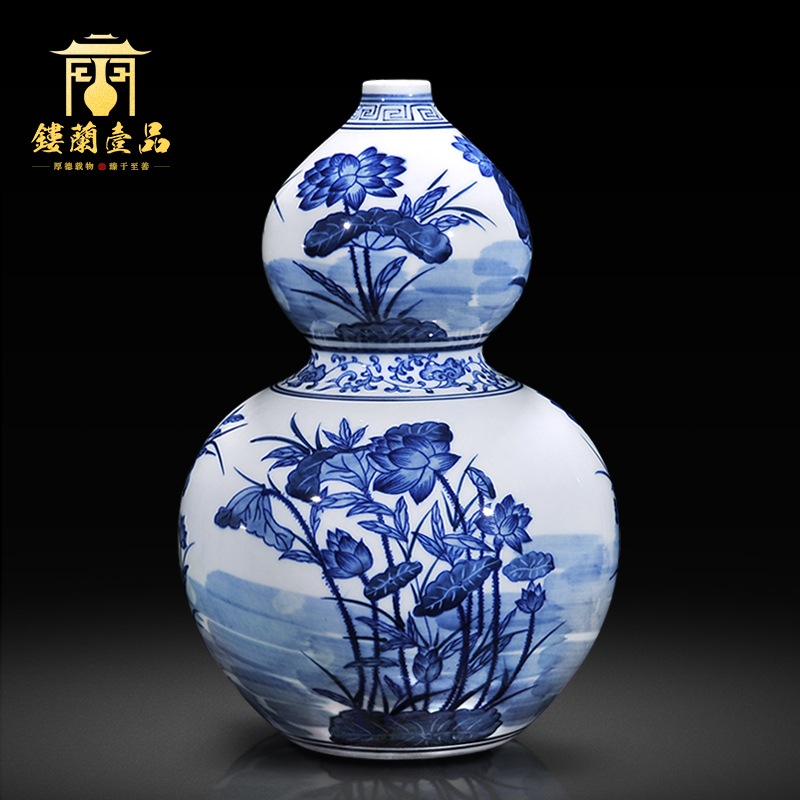 Antique Chinese blue and white lotus the qing yongzheng gourd vase of jingdezhen ceramics home sitting room adornment is placed