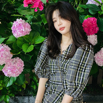 CloudSweet trendy grid control ~ classic French style one-piece dress V collar close-up waist display slim lace plaid skirt