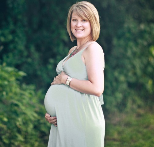 孕期着装有讲究,这三种衣服不适合孕妇