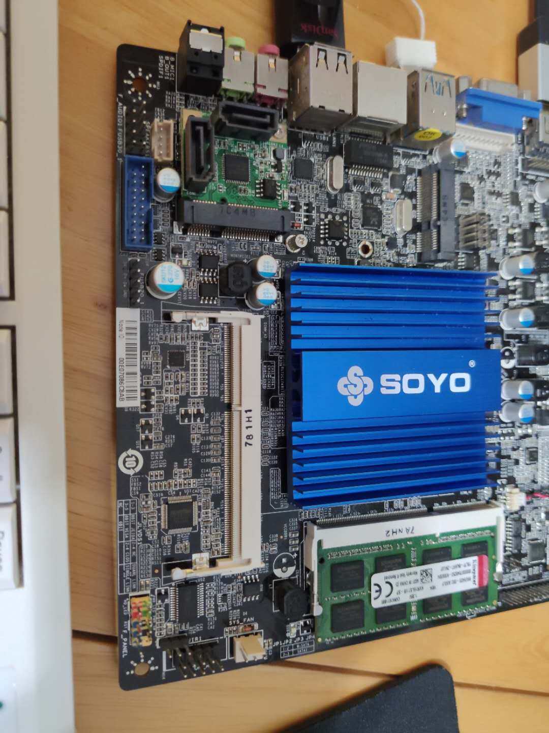 sythinn3160四核迷你itx工控一体机主板工控主机lvdscomj1900