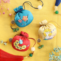 Embroidered hand-made diy self-embroidered lovers ampholor sacks material bag gift box Ping An fu pocketbook to send boyfriend