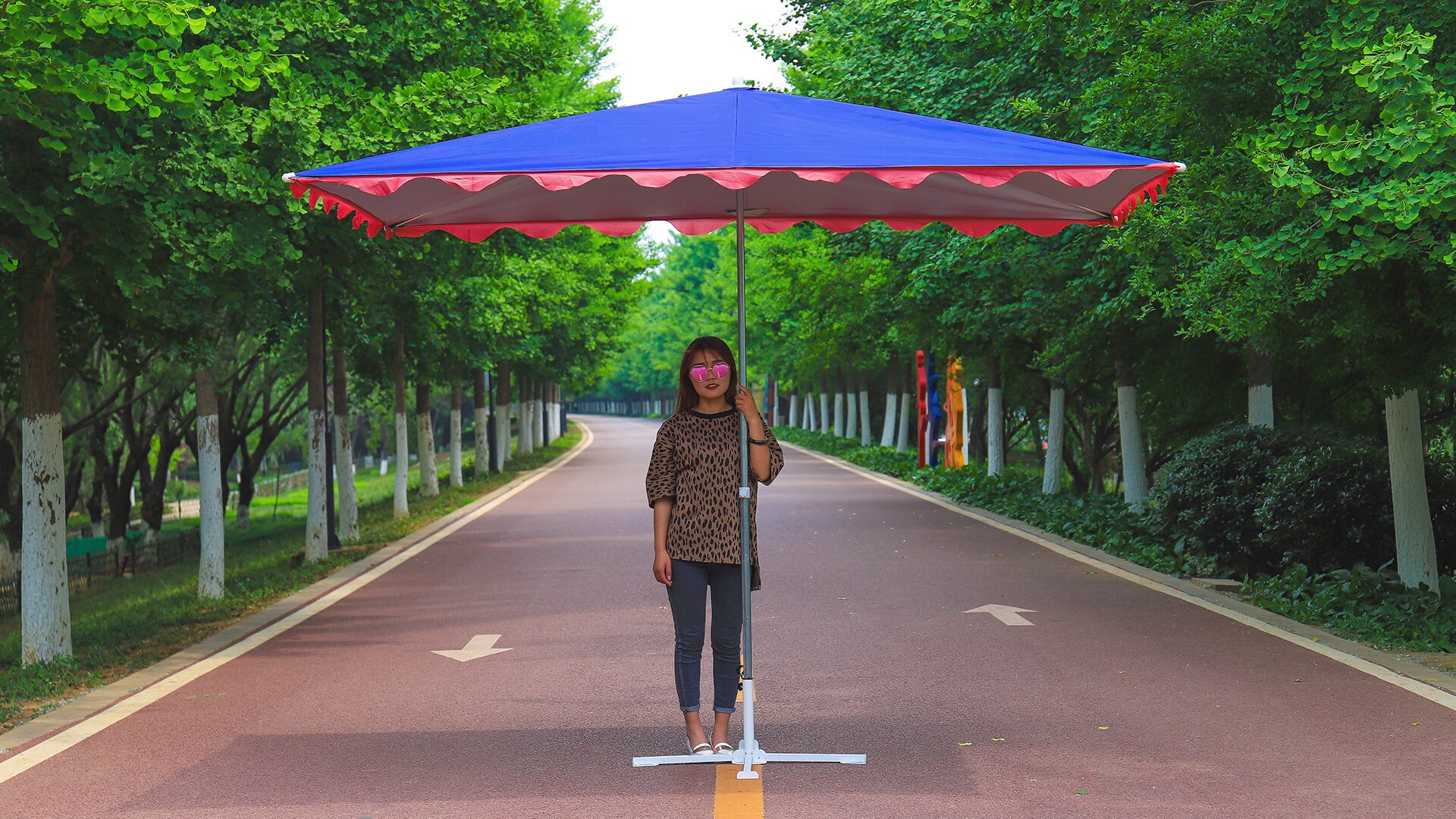 摆摊遮阳有妙招,这款加厚折叠伞太实用了 🌞