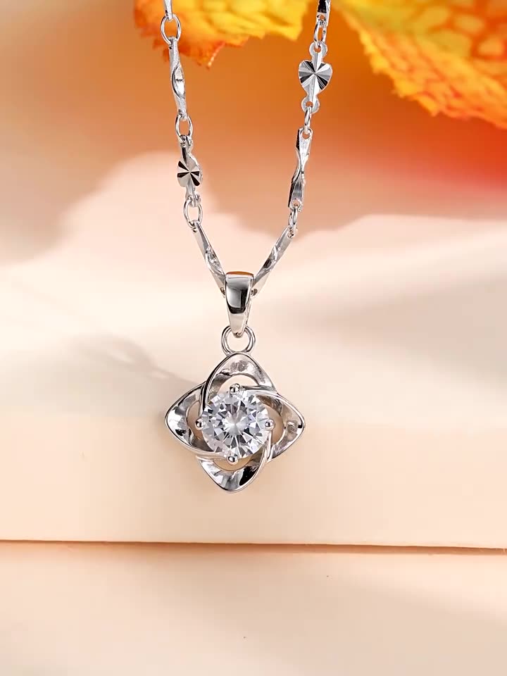 四叶草项链实刚刚能够带来好运吗。