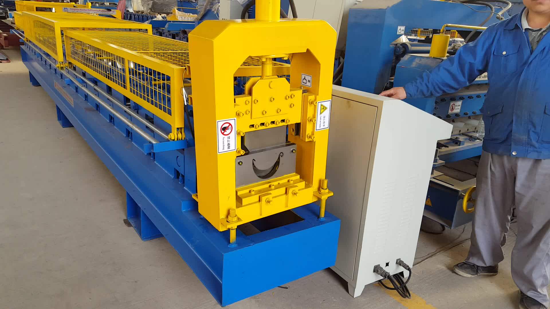 87*117 中国制造商自动金属水沟辊成型机