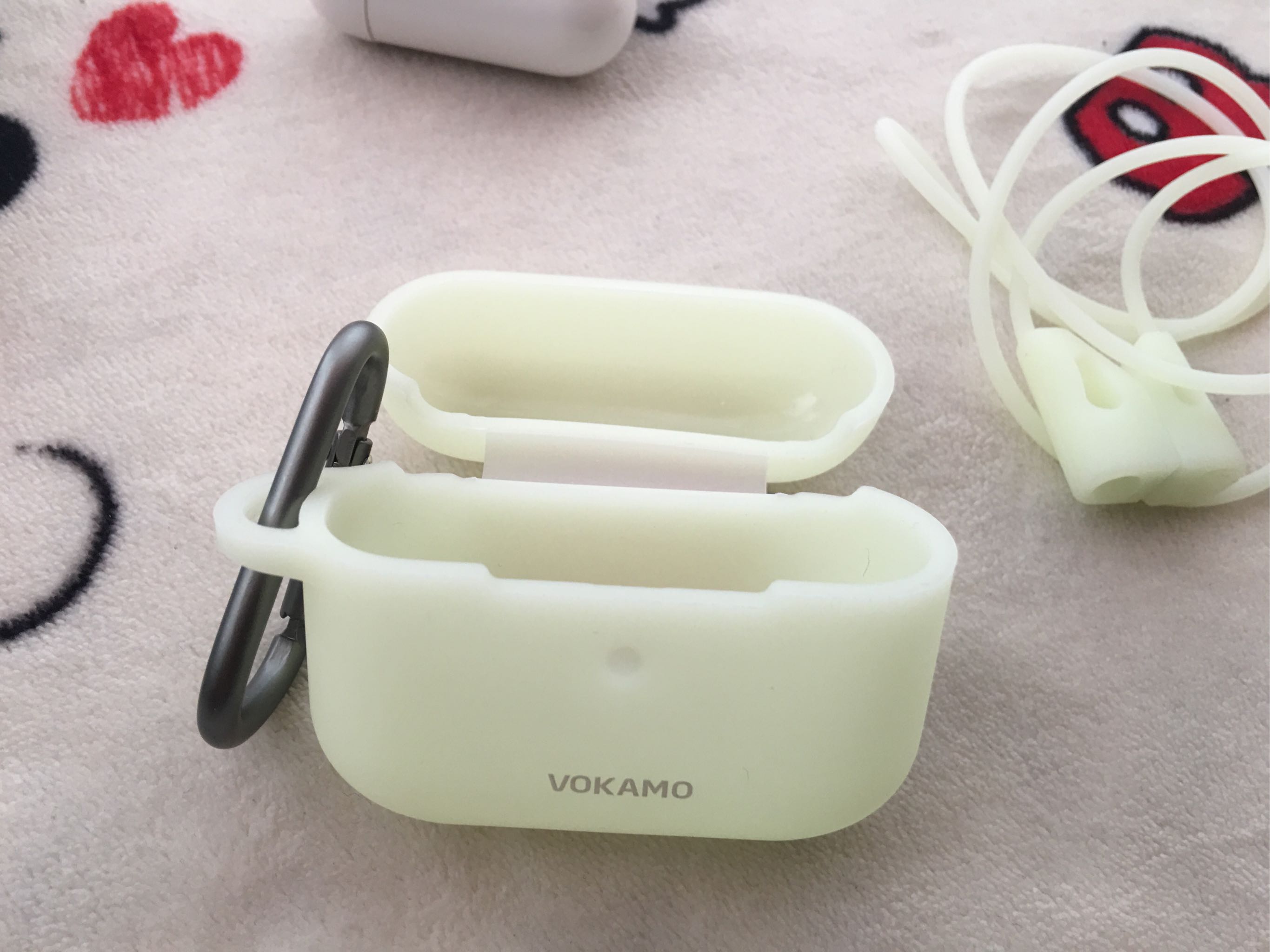 AirPods Pro保护套是正规品牌吗？使用后的效果如何,第2张