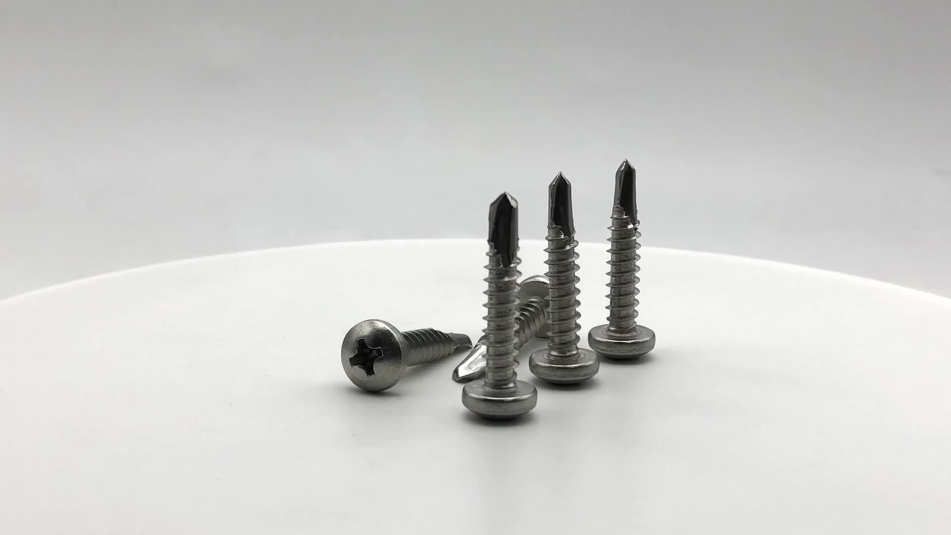 不锈钢钻尾自攻螺丝十字盘头自攻丝m6圆头自攻钉燕尾丝定制钻尾丝