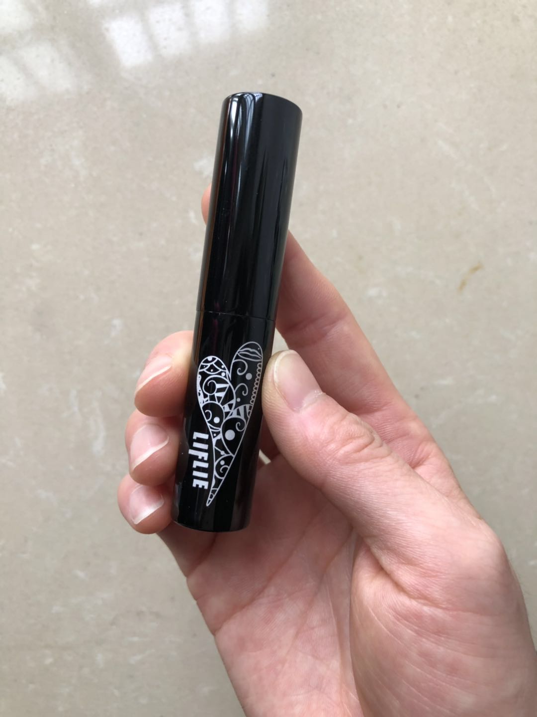 爱豆粉色系LIFLIE燃色表情丝绒唇膏试色_in榜 爱豆粉色系LIFLIE燃色表情丝绒唇膏试色