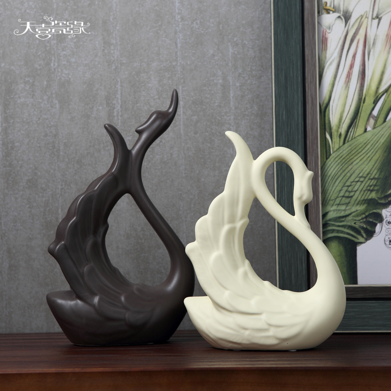 Nordic home decoration creative wine sitting room porch place wedding gift ceramics handicraft lovers swan