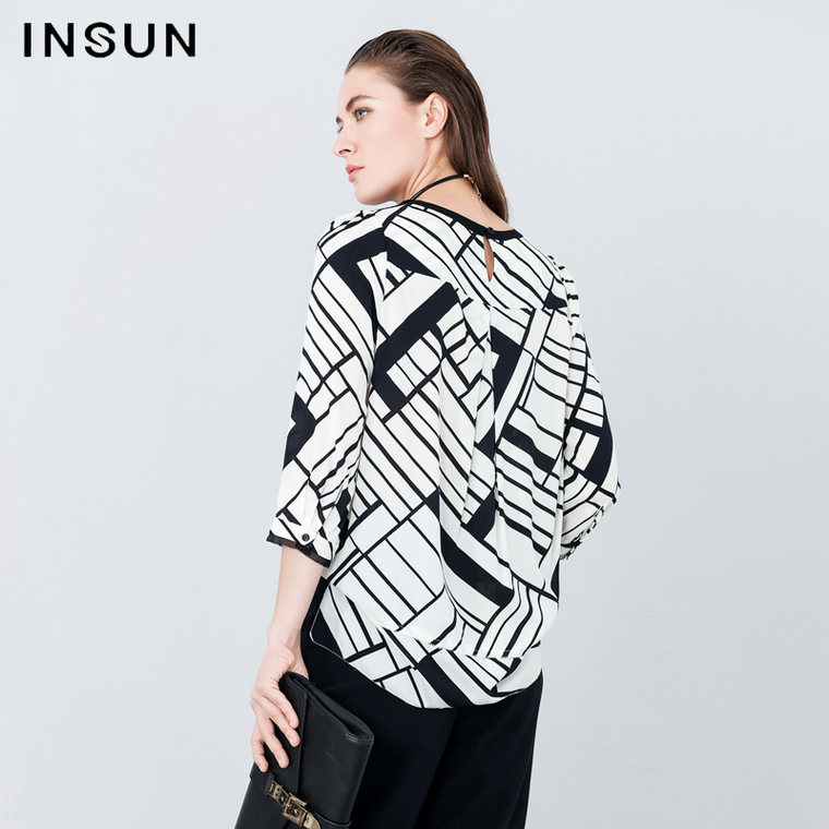 INSUN/恩裳【7.14新品】2015秋装 桑蚕丝时尚印花女上衣 95270520