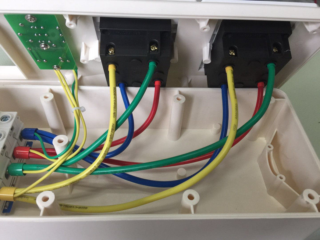 三相四线制380v插排插座工业3相电接拖线板16a带空开过载保护