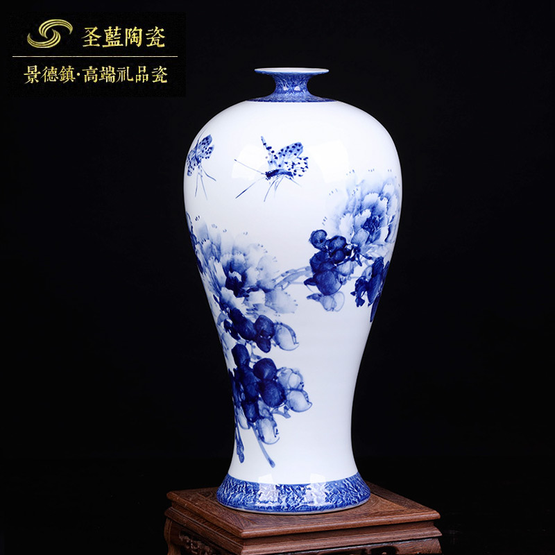 Famous master of jingdezhen ceramics hand - made Chinese blue and white porcelain vases, flower arrangement sitting room porch TV ark, furnishing articles