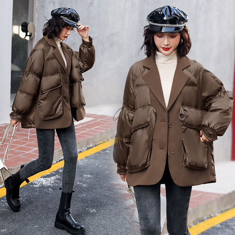 西装领羽绒服女短款2020年冬季新款小个子时尚白鸭绒拼接外套潮