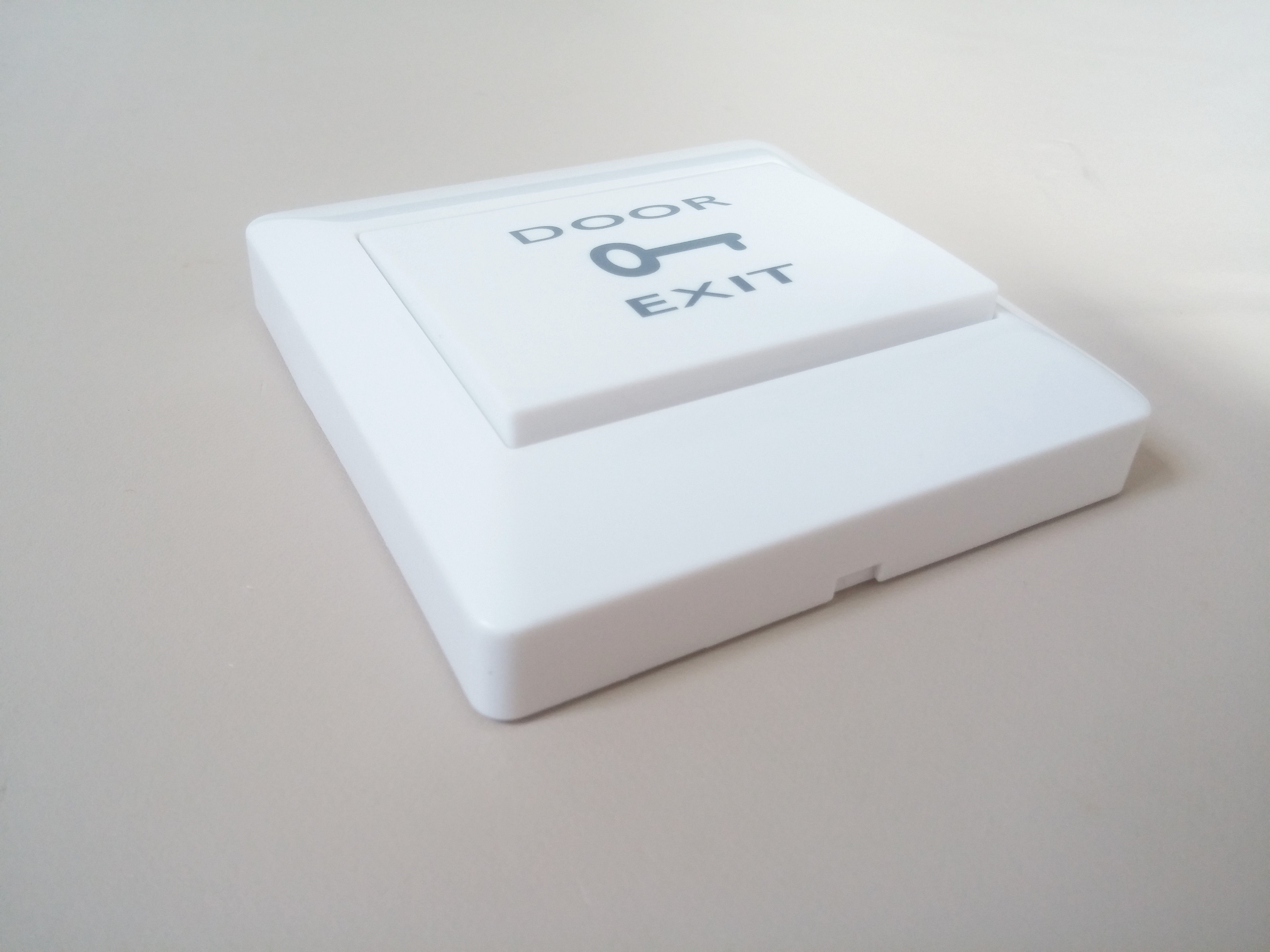 86型明装暗装感应自动门出门按钮 门禁开关按钮 门铃开关自动复位