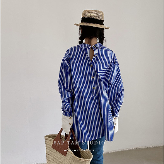 Tan Yanmi Paris middle-class elite accent Classic blue and white striped French double-necked long-sleeved shirt for women
Tan Yanmi Paris middle-class elite accent Classic blue and white striped French double-necked long-sleeved shirt for women