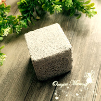 (Onigiri Ma Ma)Chinchilla small pet square volcanic rock molar stone grinding front teeth 5*5CM Buy three get one free