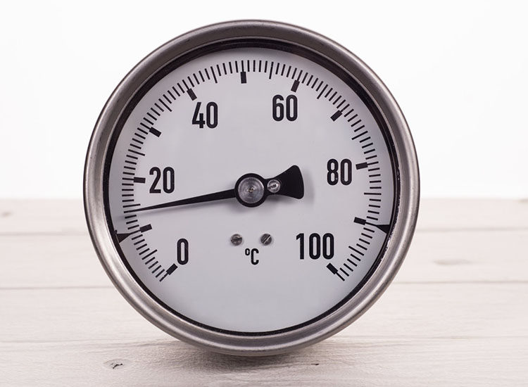 如何把控洗澡水温度?宝宝感温浴盆帮你忙